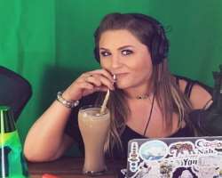 The youtuber is a food lover who loves to try different cuisines and dishes every now and then.
